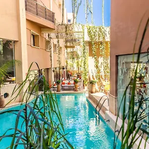 Dellarosa Boutique And Marrakesh