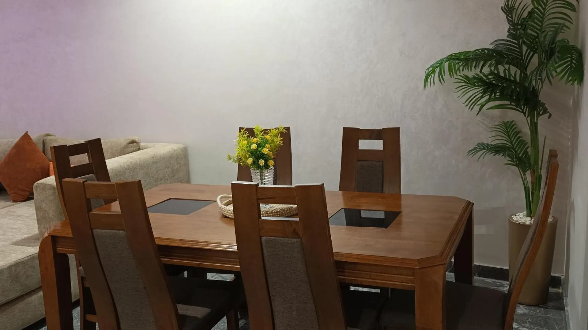 Modern 2-Bedroom Family Flat In Central Marrakech Marrakesh